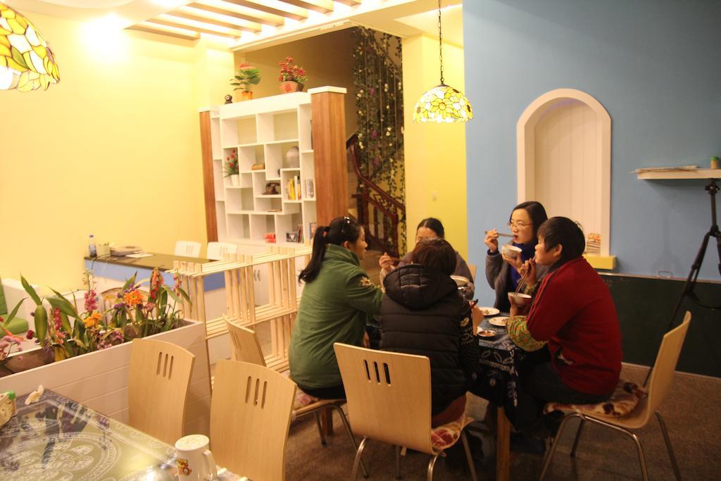 Tiffany Hostel Yangshuo Exterior photo